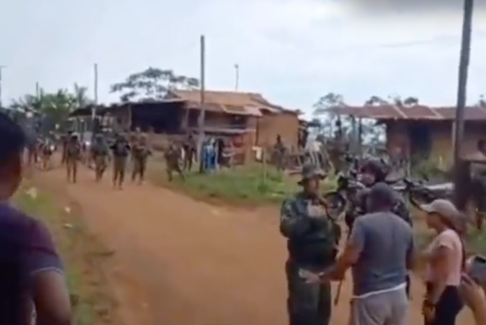 vecinos-de-las-claritas-protestaron-para-denunciar-extorsion-de-militares