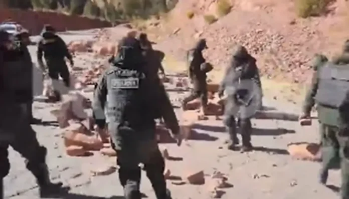 bloqueos-reducen-a-seis-y-reportan-un-policia-herido