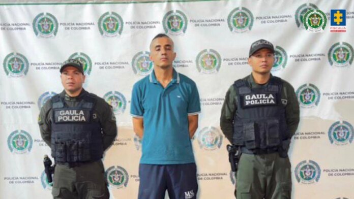 hombre-que-estafaba-a-mujeres-con-ofertas-laborales-falsas-para-extorsionarlas-en-medellin-fue-enviado-a-la-carcel:-hay-por-lo-menos-nueve-victimas