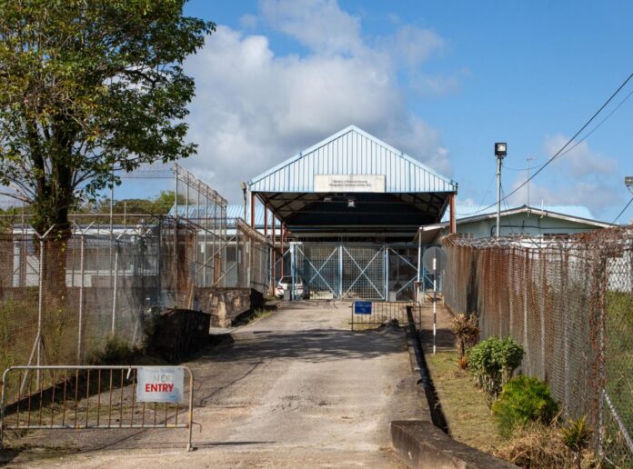 las-condiciones-de-migrantes-venezolanos-detenidos-bajo-la-lupa-en-trinidad-y-tobago
