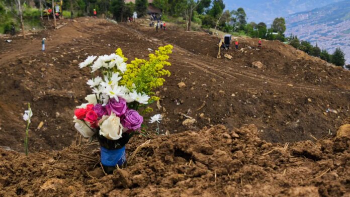 granizal-cumple-un-ano-buscando-renacer-de-entre-el-lodo-en-bello:-asi-se-conmemora-el-aniversario-de-esta-tragedia-que-cobro-28-vidas.