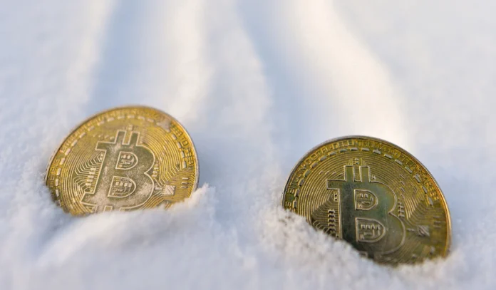bitcoin-cae-por-debajo-de-$-60,000-mientras-la-liquidacion-de-chips-arrastra-a-las-criptomonedas-hacia-abajo