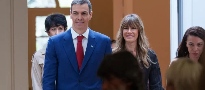 esposa-de-pedro-sanchez-entrega-su-pasaporte-por-orden-judicial