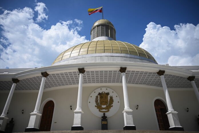 de-la-carcel-al-parlamento:-la-diversidad-conquisto-espacios-en-la-politica-venezolana,-pero-no-en-la-ley