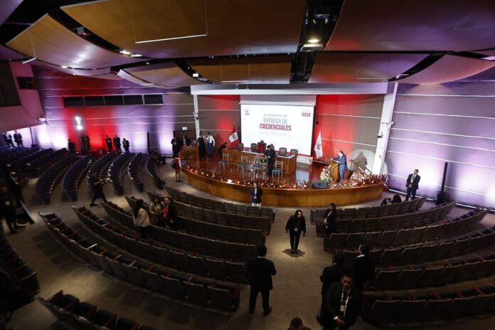 en-vivo-|-jne-entrega-credenciales-a-senadores-y-parlamentarios-andinos-electos