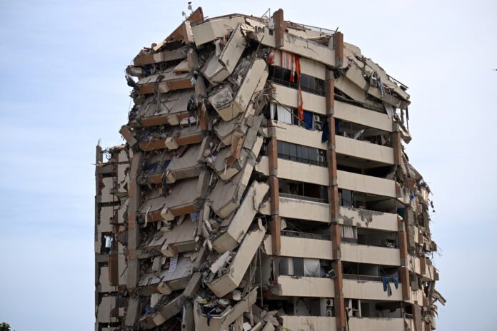 habitantes-de-la-guaira-denuncian-ausencia-de-autoridades-en-zonas-afectadas-por-los-terremotos
