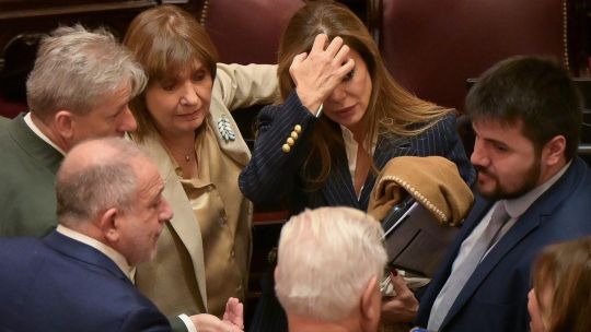 la-sesion-del-senado-de-adorni-fracasa-mientras-el-partido-gobernante-protege-al-funcionario-en-conflicto