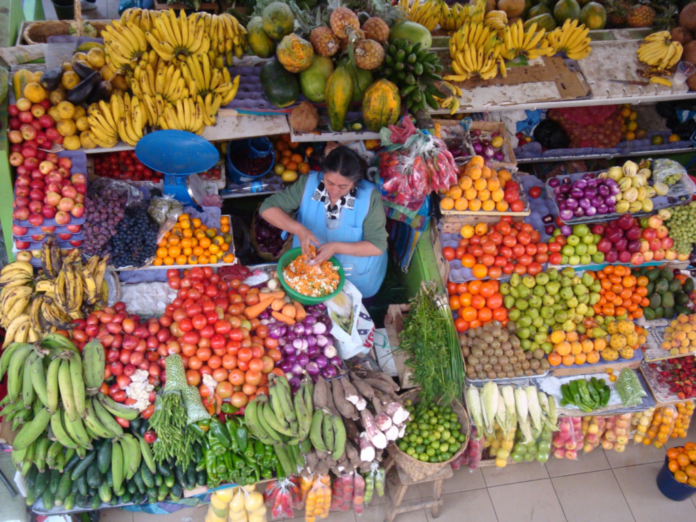 economia-de-ecuador-crecio-2,1%-para-abrir-2026,-superando-su-propio-pronostico