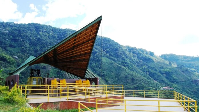 lo-construyeron-hace-18-anos-en-un-alejado-municipio-del-quindio,-lo-inauguraron-y-jamas-presto-servicio:-la-historia-del-teleferico-que-nunca-fue
