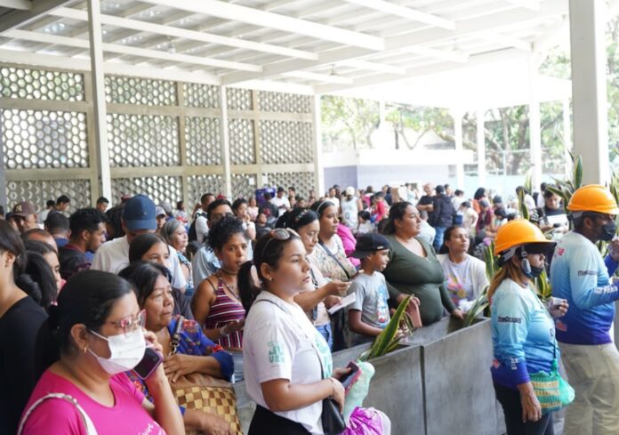hospitales-de-caracas-colapsan-por-heridos-de-la-guaira:-“reciben-atencion-con-lo-mucho-o-lo-poco”