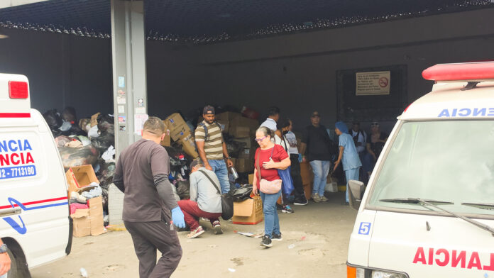 el-drama-de-las-familias-que-recorren-los-hospitales-de-caracas-tras-los-terremotos