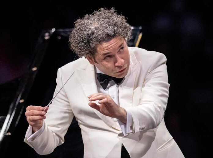 gustavo-dudamel-aplaza-sus-conciertos-en-espana-por-el-terremoto-en-venezuela