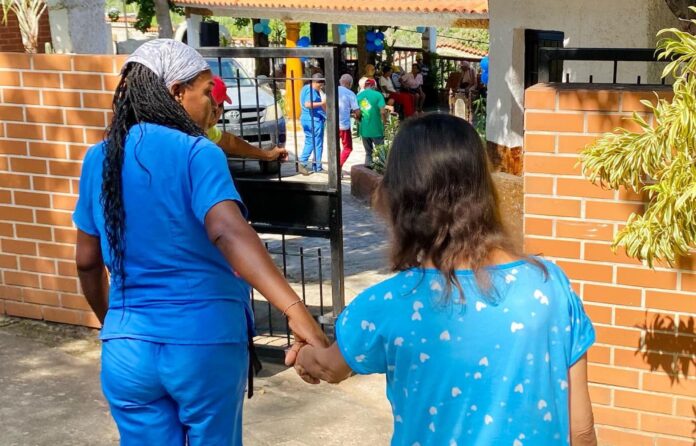sin-agua-y-con-personal-reducido:-la-lucha-del-hogar-madre-teresa-en-la-guaira-tras-los-terremotos