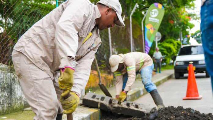 ¿vive-en-estos-sectores-de-cali?-emcali-realiza-labores-de-mantenimiento-en-las-redes-de-acueducto,-energia-y-alcantarillado