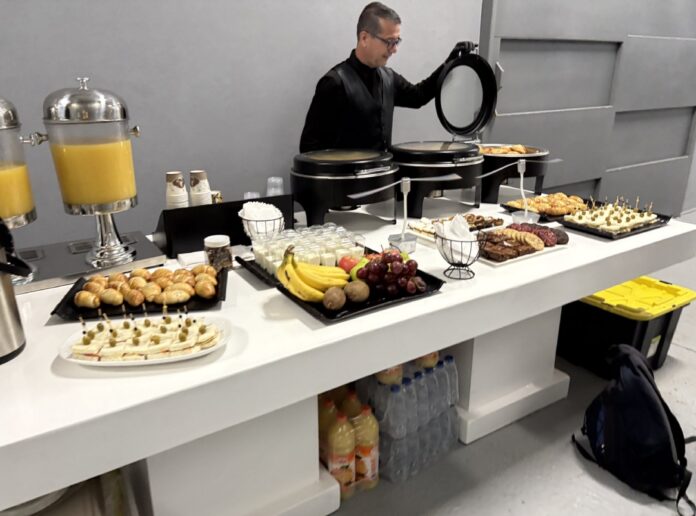 “¿buscando-impresionar?”:-buffet-critico-a-corresponsales-extranjeros-durante-emergencia-en-venezuela