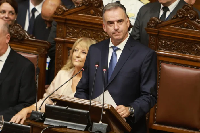 el-presidente-de-uruguay,-de-un-ano-de-edad,-se-hunde-al-20%-debido-al-escandalo-de-los-camiones