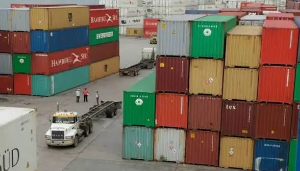 gobierno-reduce-en-5%-los-aranceles-a-las-importaciones