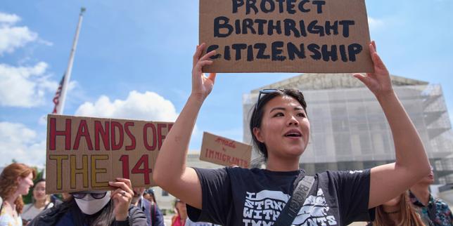 aux-etats-unis,-la-cour-supreme-censura-la-maison-blanche-y-confirma-el-derecho-del-sol-para-los-ninos-sin-papeles