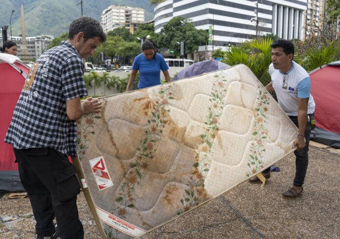 lluvias-agravan-condiciones-de-los-damnificados-en-caracas:-“estamos-a-la-deriva”