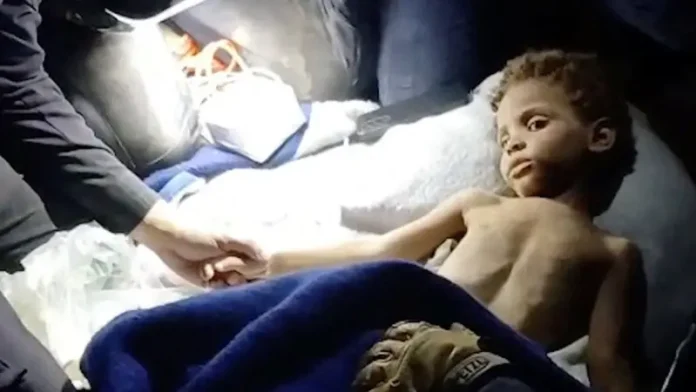 el-milagroso-rescate-de-un-nino-de-3-anos-seis-dias-despues-de-los-terremotos-en-venezuela