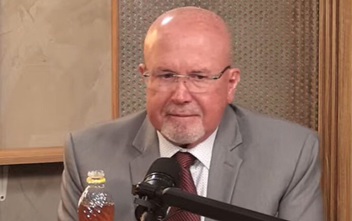 carlos-bruce-sobre-lopez-aliaga:-“llegariamos-a-estos-absurdos-de-que-podriamos-terminar-con-un-alcalde-senador”