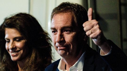 escandalos-de-corrupcion-empujan-a-milei-hacia-el-establishment-argentino-que-vilipendiaba
