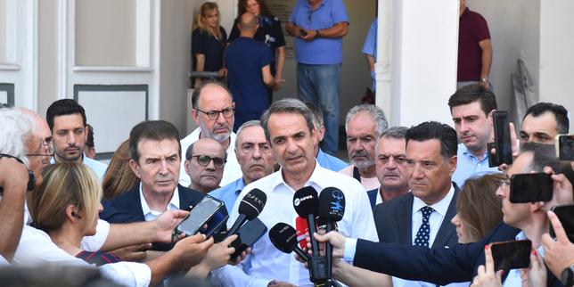 grecia:-des-attentats-font-un-mort-et-quatre-blesses-chez-des-cadres-conservateurs-du-parti-au-pouvoir