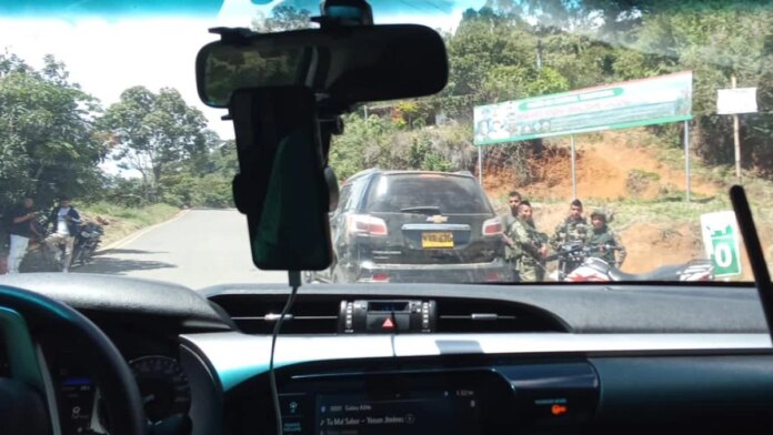 retenido,-interrogado-y-liberado:-el-relato-del-lider-social-duver-taquinas-tras-un-reten-ilegal-en-el-norte-del-cauca
