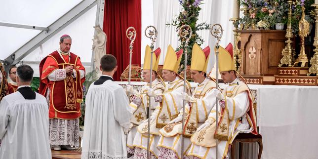 la-fraternite-saint-pie-x-consacre-quatre-nouveaux-eveques,-un-«-acto-cismatico-»-segun-el-vaticano