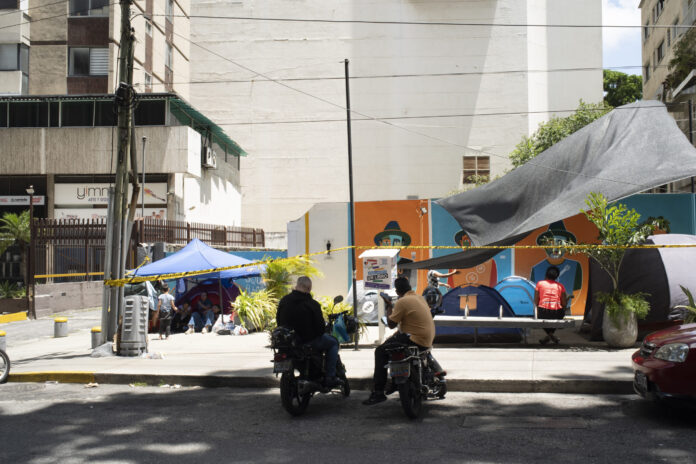 la-“nueva-normalidad”-de-una-caracas-entre-el-luto,-replicas-y-escombros