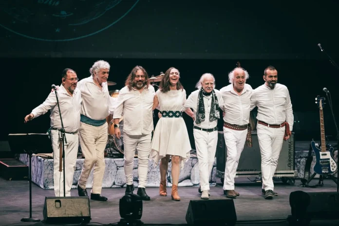 gran-banda-de-rock-de-chile-convierte-un-poema-de-neruda-en-gira