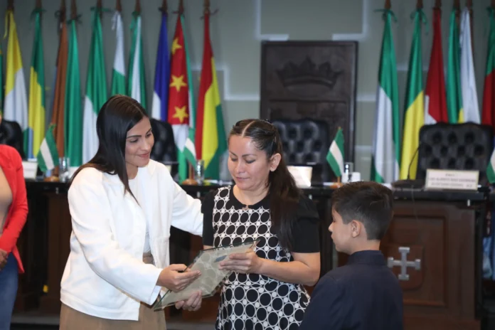 la-asamblea-legislativa-departamental-de-santa-cruz-rinde-homenaje-postumo-a-runy-callau