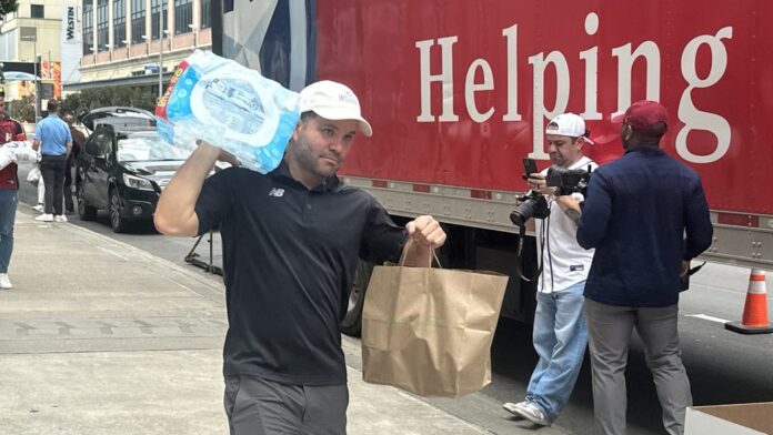 jose-altuve-sigue-buscando-ayuda-para-afectados-por-los-terremotos-en-venezuela