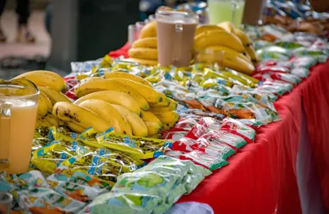 alcaldia-crucena-abre-sobres-de-licitacion-para-el-desayuno-escolar