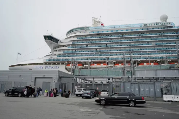 mas-de-100-pasajeros-aislados-por-un-brote-de-norovirus-en-un-crucero-estadounidense