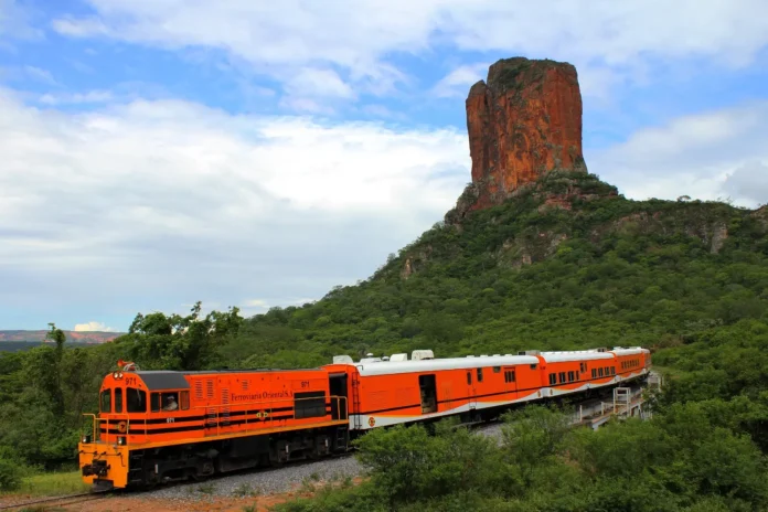 tren-expreso-oriental-amplia-un-32%-su-capacidad-de-pasajeros