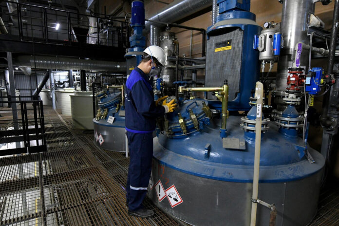 cold-snap-and-middle-east-war-leave-argentine-factories-short-of-gas