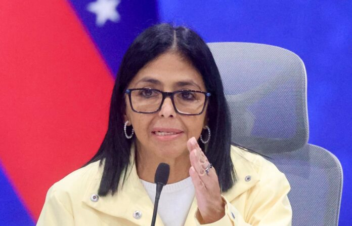 analisis-de-entorno:-el-cisne-negro-que-acabo-con-la-gobernabilidad-de-delcy-rodriguez