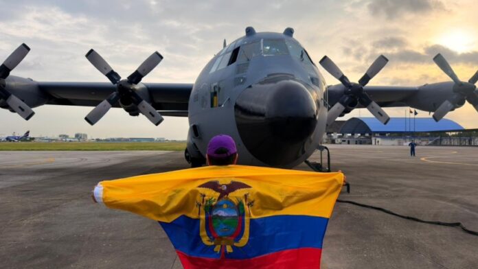 ecuador-envio-a-venezuela-un-cuarto-vuelo-cargado-con-ayuda-humanitaria-para-afectados-por-los-terremotos