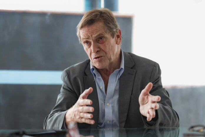carlos-neuhaus:-“dependiendo-de-la-gravedad-de-el-nino,-se-puede-retroceder-hasta-un-3%-o-4%-del-pbi”-|-entrevista