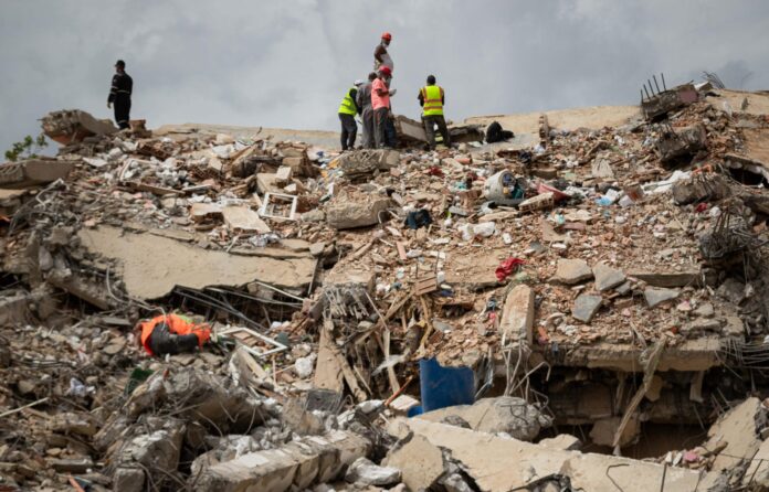 bolivia-repatrio-a-dos-estudiantes-afectados-por-terremotos-en-venezuela
