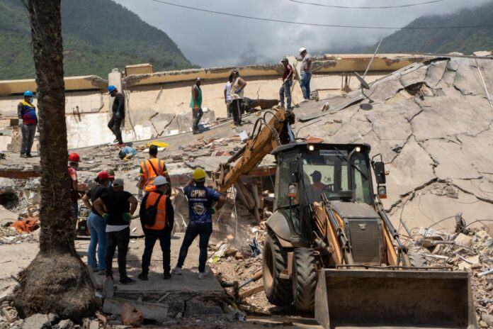 denuncian-que-maquinarias-para-trabajos-de-rescate-en-la-guaira-“estan-paradas”