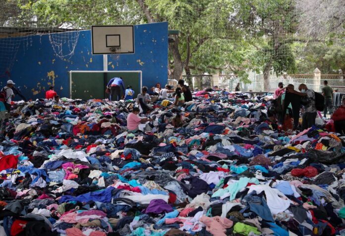 mas-de-10700-personas-se-encuentran-en-79-campamentos-instalados-en-la-guaira,-caracas-y-miranda-tras-los-terremotos.
