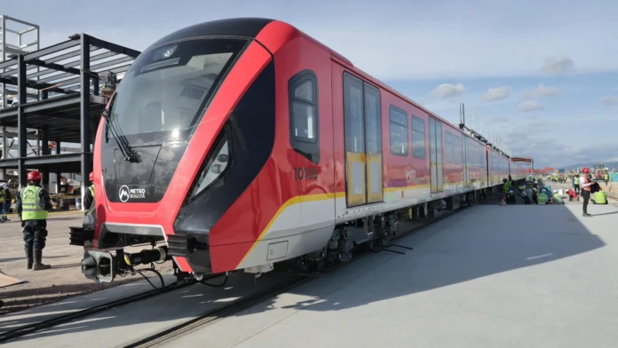 el-primer-tren-del-metro-de-bogota-finalmente-esta-en-marcha