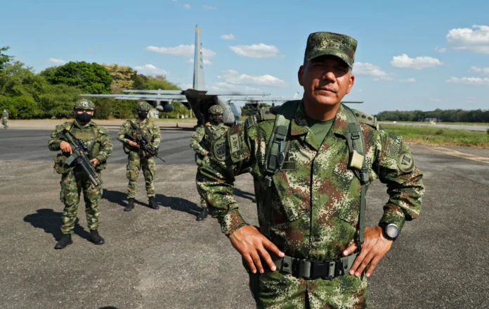 colombia-nombra-al-general-de-linea-dura-mora-como-ministro-de-defensa