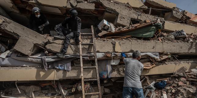 seismes-au-venezuela-:-le-bilan-s’alourdit,-passant-a-plus-de-3-500-morts,-annonce-le-gouvernement