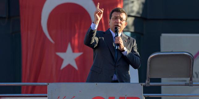 en-turquia,-les-tardoiries-dans-le-proces-du-maire-d’istanbul-debutan-en-el-ombre-du-sommet-de-l’otan