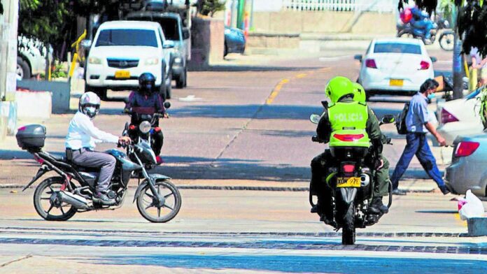 ‘hay-una-perdida-de-credibilidad-en-las-autoridades’:-experto-en-seguridad-detalla-por-que-barranquilla-tiene-tanta-receptividad-con-los-panfletos