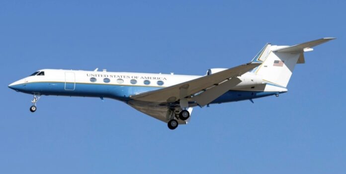 avion-oficial-de-ee-uu-llego-a-maiquetia