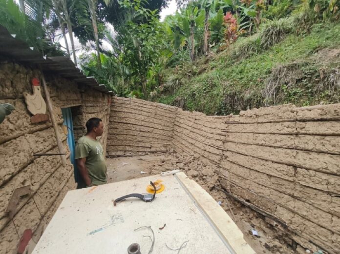el-terremoto-dejo-sin-casas-e-insumos-medicos-a-los-agricultores-de-la-penita.